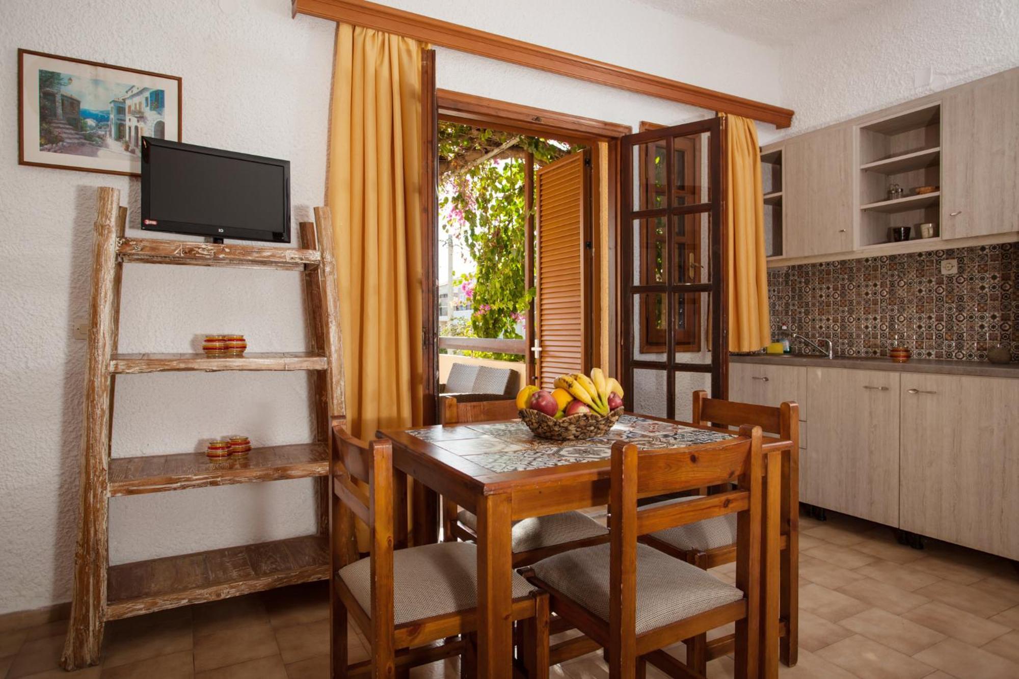 Ilias Apartments Platanés Стая снимка